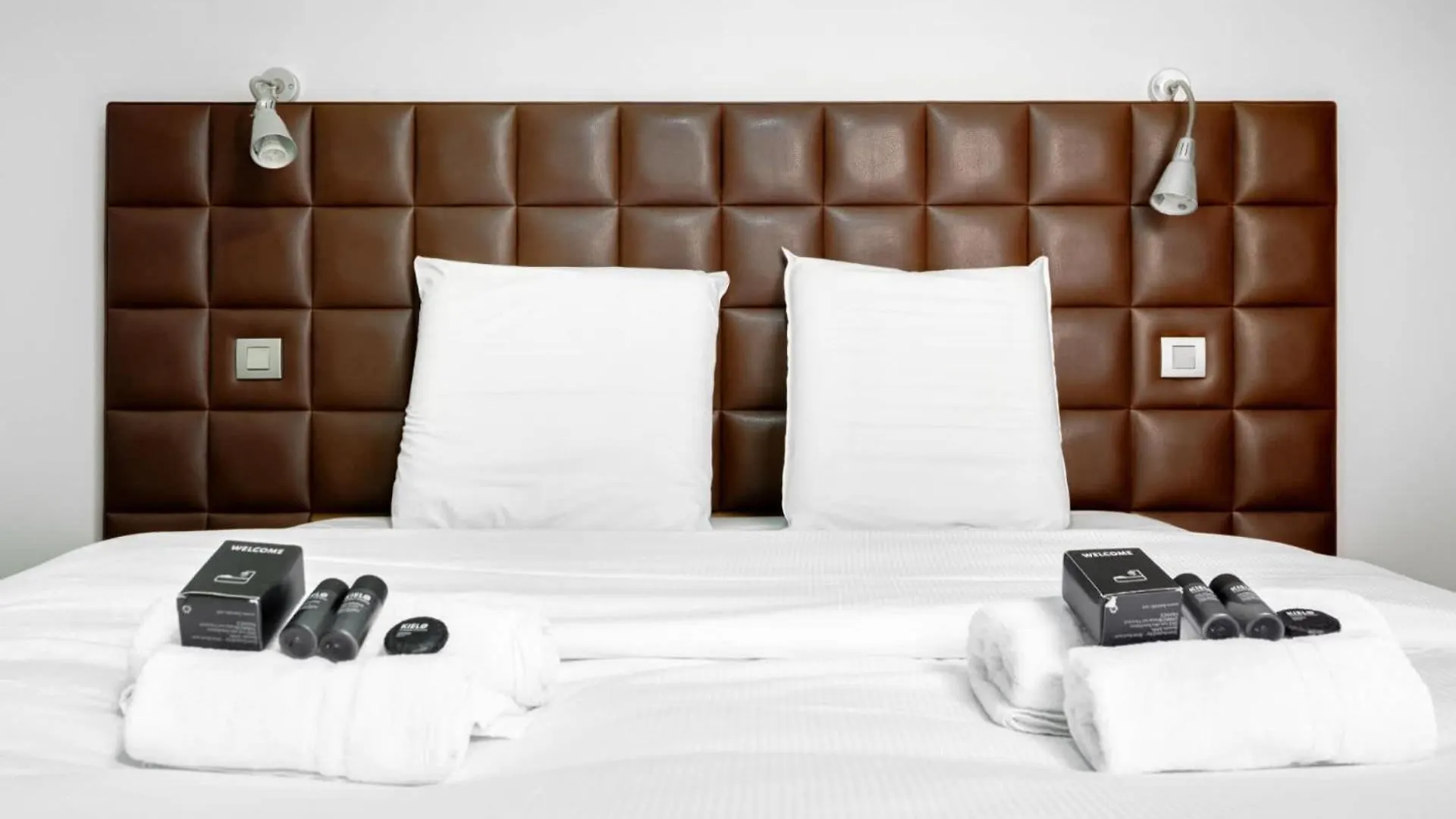 Moderne Avec Cuisine Equipee Et Balcon Apartment Paris