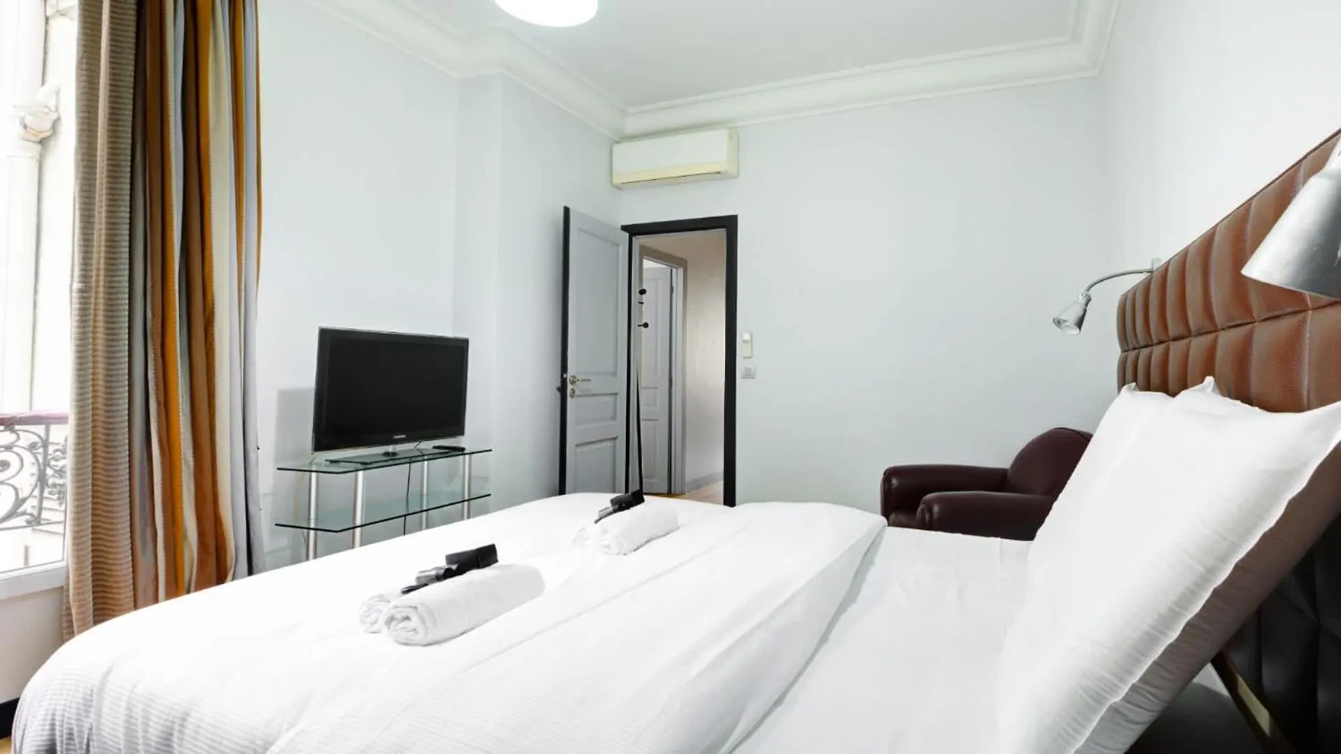 Apartment Moderne Avec Cuisine Equipee Et Balcon